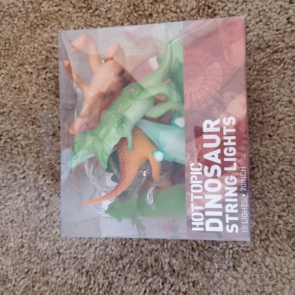 Hot Topic Colorful Dinosaur String Lights - Picture 2 of 2